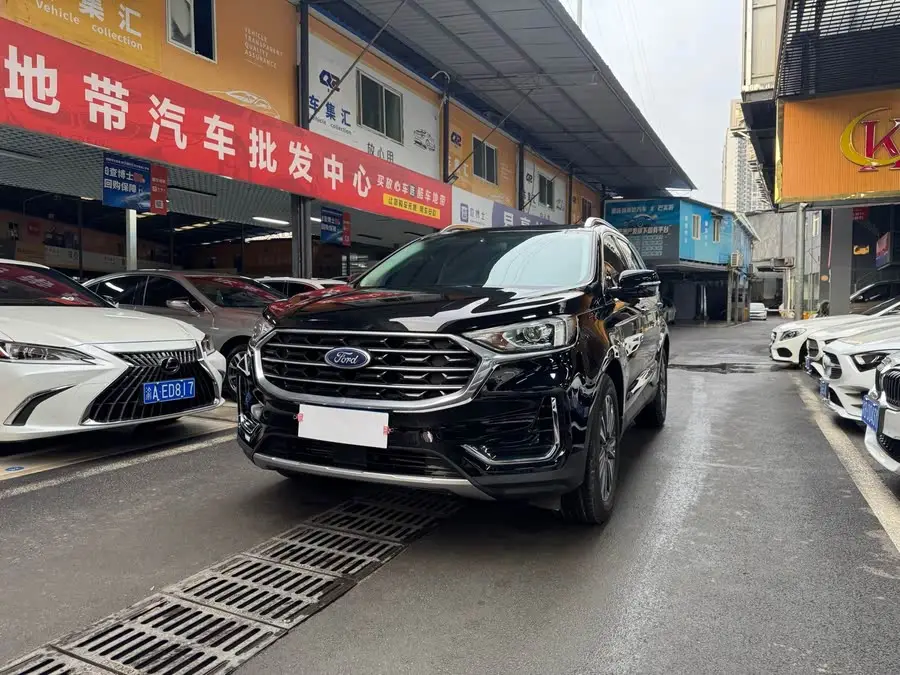 2021 Ford Edge PLUS EcoBoost 245 FWD Platinum 5-seater