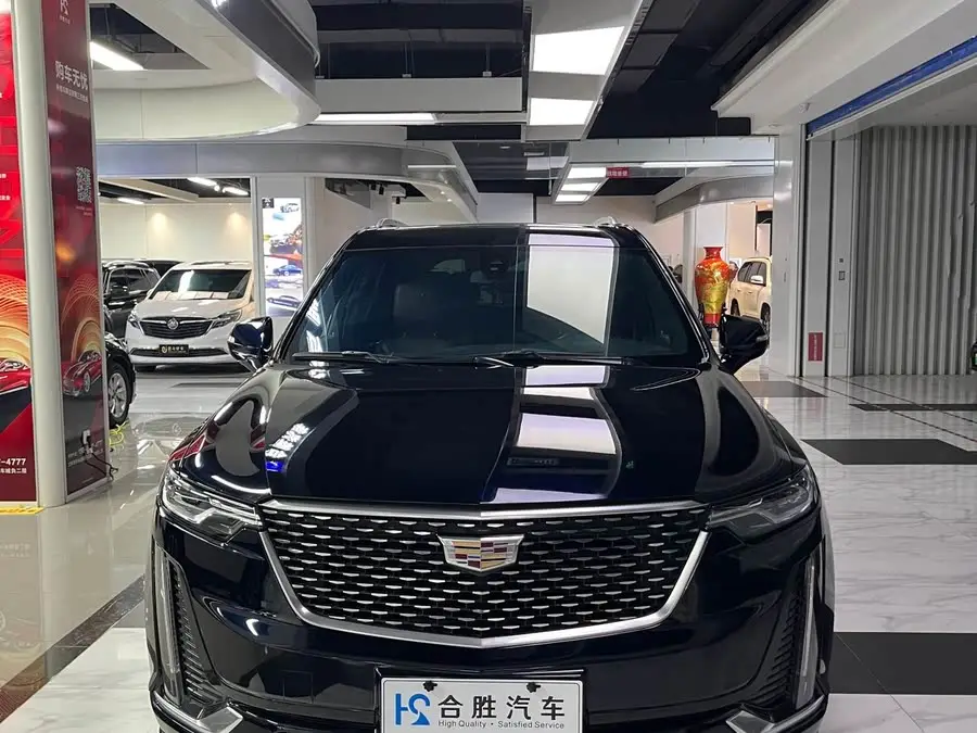 كاديلاك XT6 2022 2.0T طراز ستة مقاعد دفع رباعي فخم