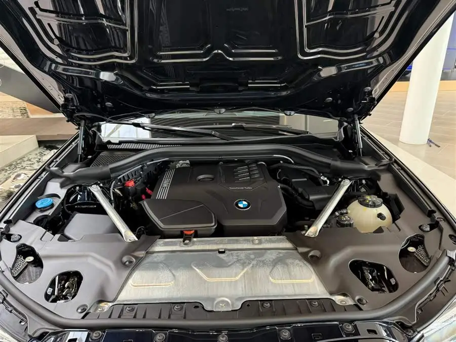 بي إم دبليو X3 2023 xDrive30i الطراز الرائد حزمة ليالي M