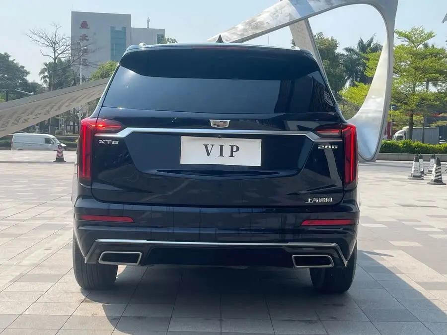 كاديلاك XT6 2021 28T طراز فاخر سبعة مقاعد