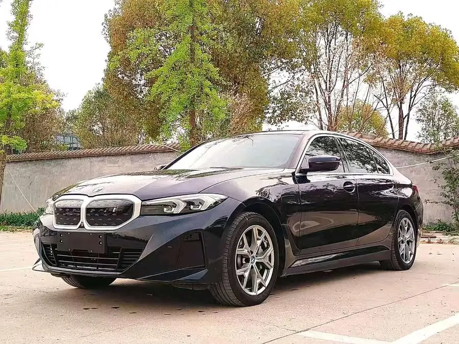 بي إم دبليو i3 2024 eDrive 35 L