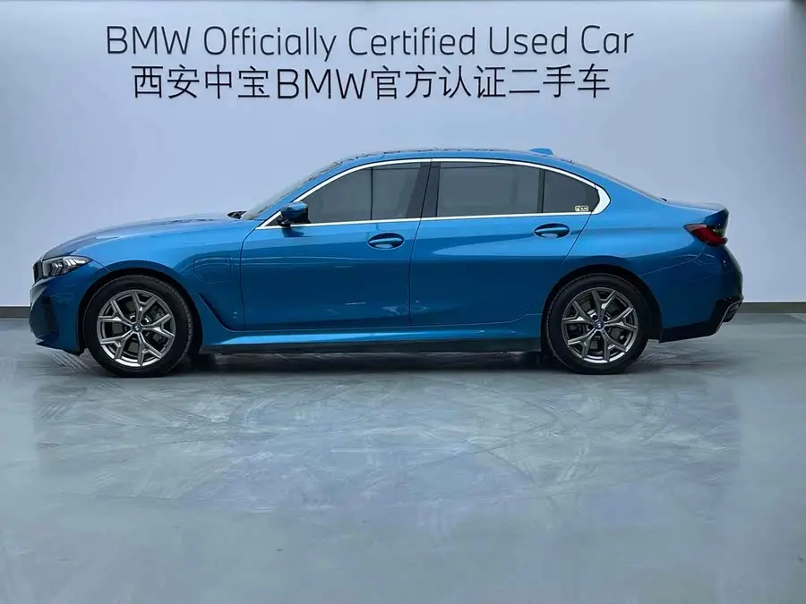 بي إم دبليو آي 3 2022 إيدي درايف 35 إل