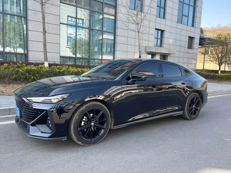 Changan UNI-V 2023 1.5T Premium