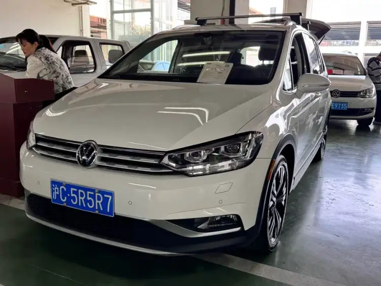 2021 Volkswagen Touran L 280TSI DSG Top Luxury Edition 6-seater