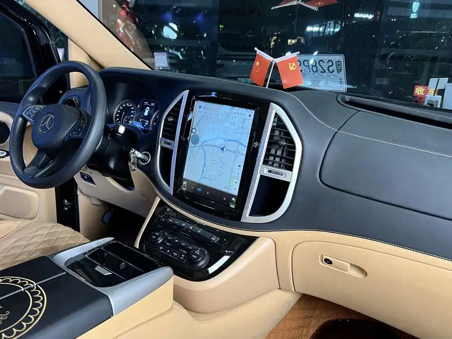 2021 Vito 2.0T Elite Edition 8-seater