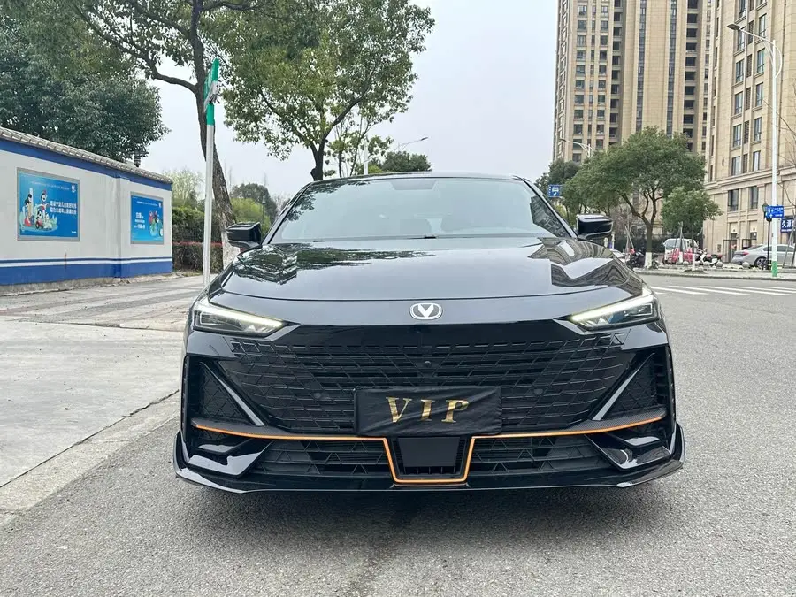شانجان UNI-V 2022 1.5T نسخة رياضية