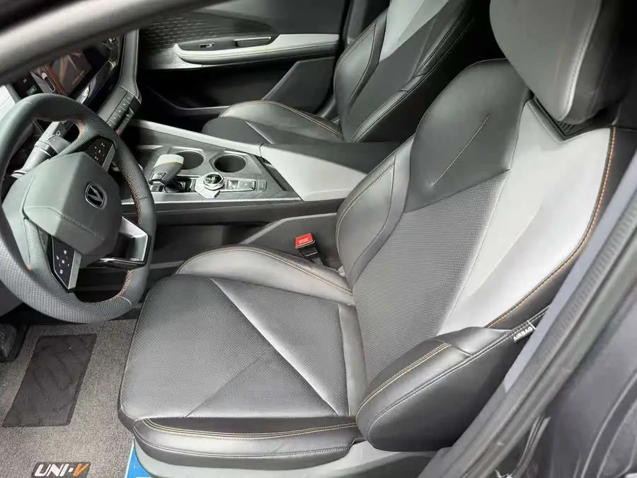 Changan UNI-V 2022 1.5T Premium