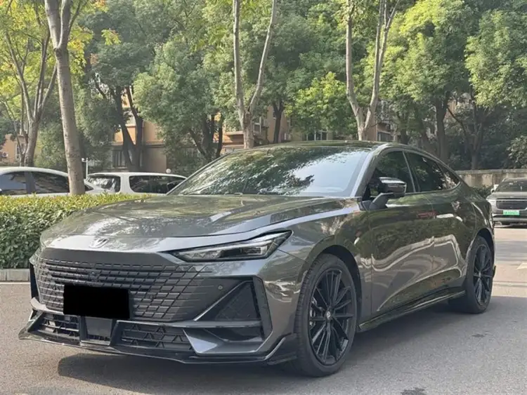 Changan UNI-V 2023 1.5T Sport Version