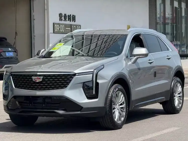 Cadillac XT4 2024 28T FWD Luxury
