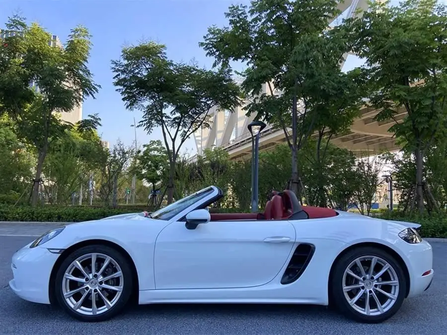 Porsche 718 2020 Model Boxster 2.0T