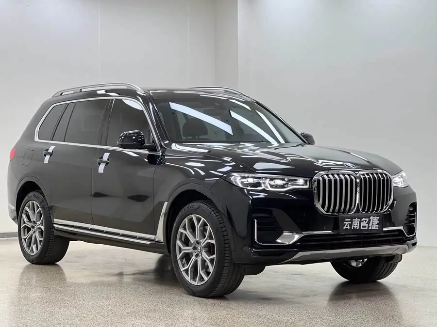 بي إم دبليو X7 2021 طراز xDrive40i حزمة فاخرة