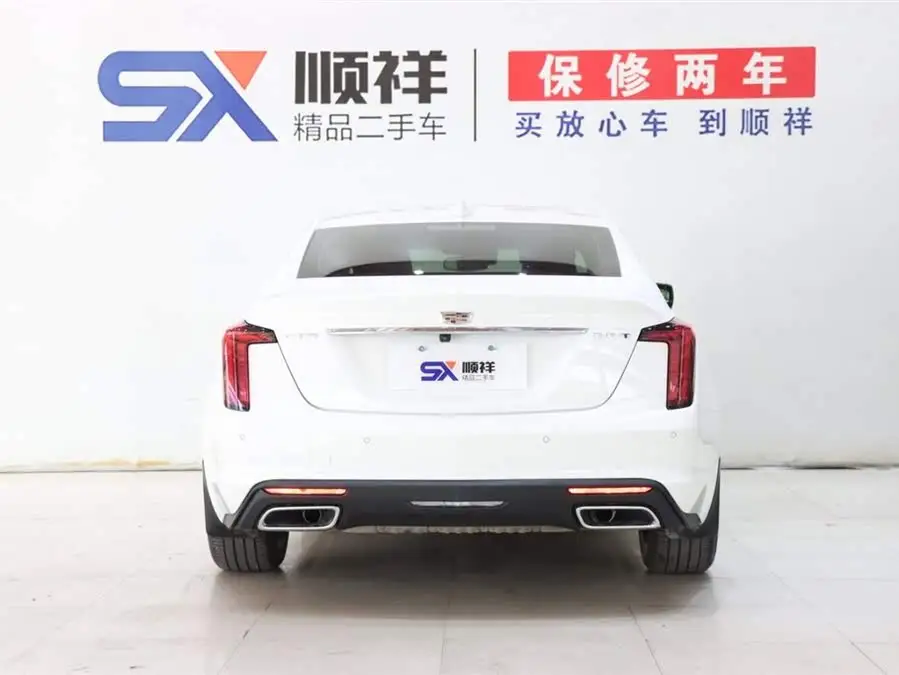 كاديلاك CT5 2022 28T الفاخرة (الإصدار القياسي)