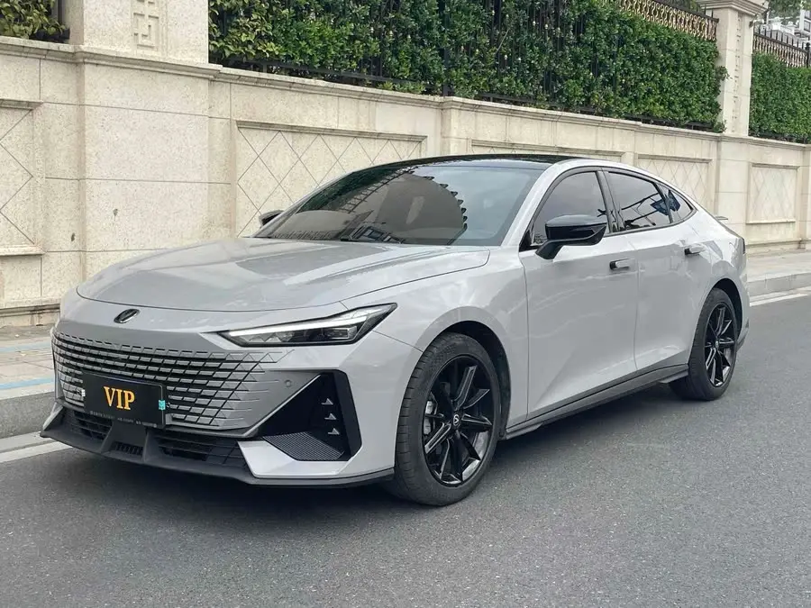 Changan UNI-V 2023 1.5T Premium