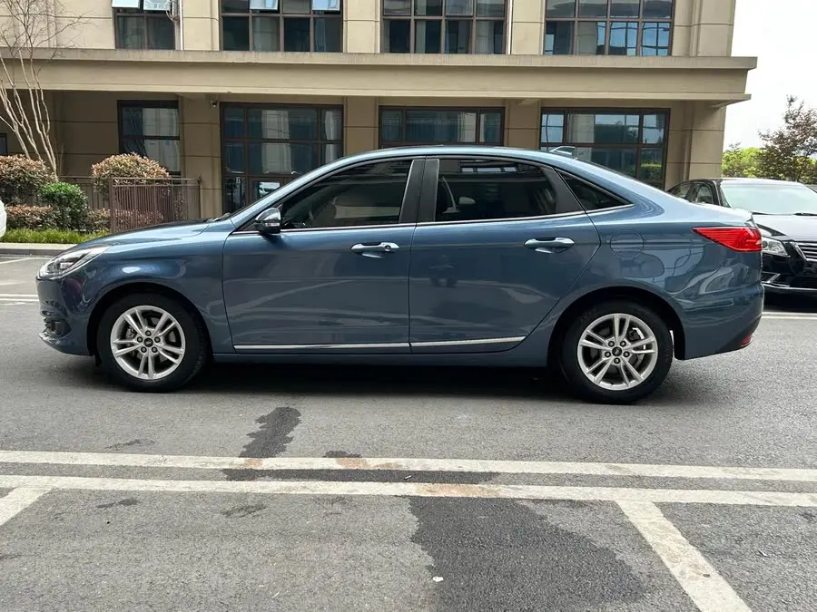 Ford Focus 2019 Facelift 1.5L Automatic Enjoy Version National V