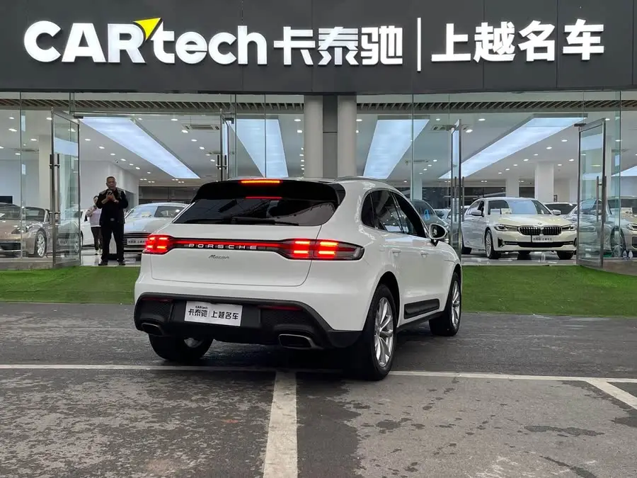 2022 Macan 2.0T