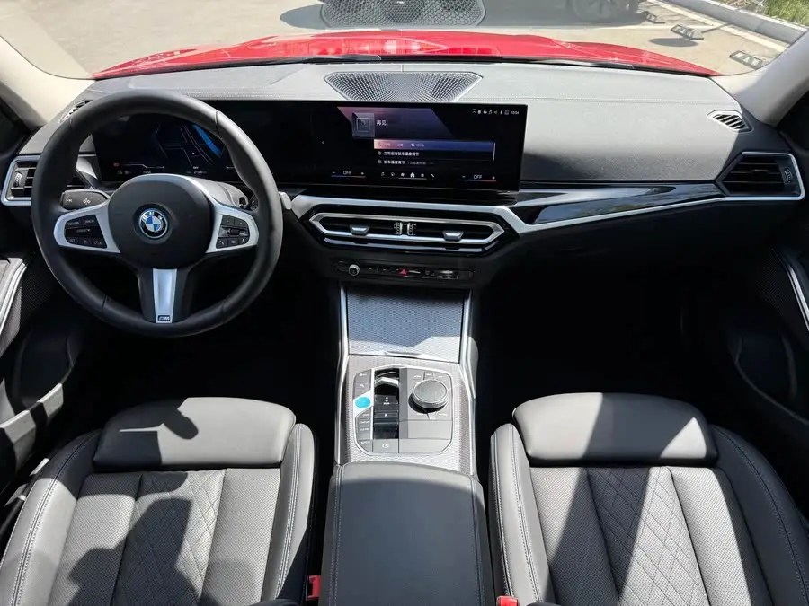 BMW i3 2024 eDrive 40 L Night Edition