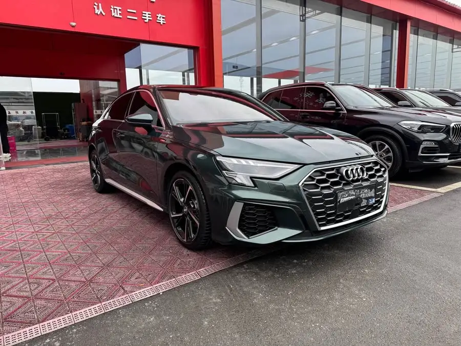 أودي A3 2021 A3L ليموزين 35 TFSI الرياضية العصرية