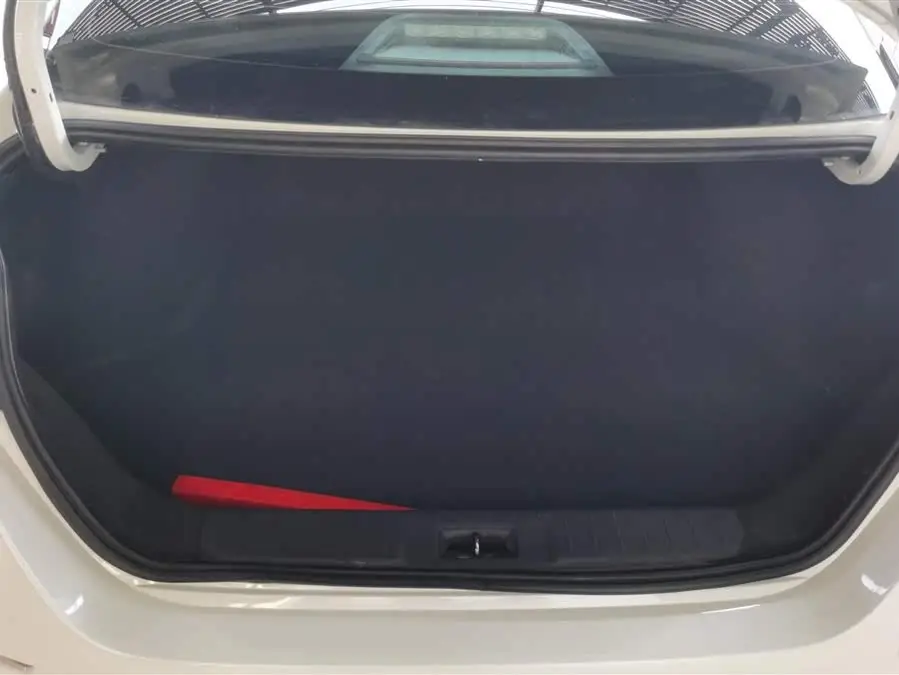 2022 نيسان سيلفي 1.6 لتر XL CVT إصدار الاستمتاع