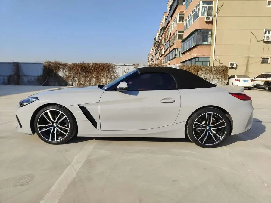 بي إم دبليو Z4 2020 sDrive 25i إصدار فضي محدود