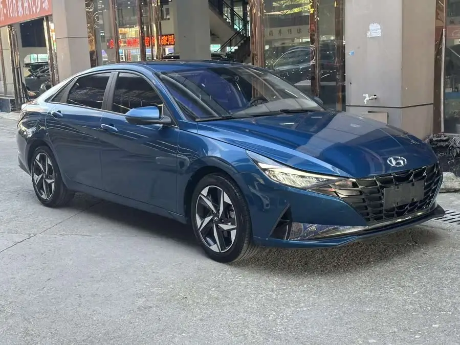 إيلانtra 2021 1.5 لتر CVT LUX النسخة المميزة