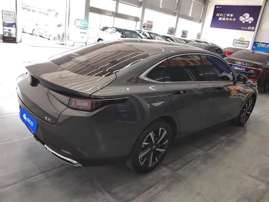 يدونغ 2024 1.5T GDI أوتوماتيكي طراز رائد