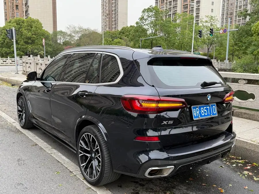 بي إم دبليو X5 2022 xDrive 40Li حزمة M الرياضية الفاخرة