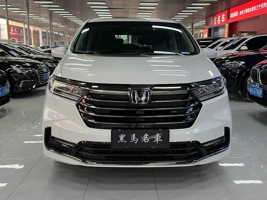 أوديسي 2022 2.0L e:HEV إصدار الرفاهية الحادة