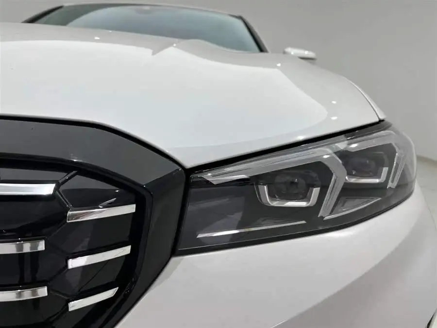 BMW i3 2024 eDrive 35 L