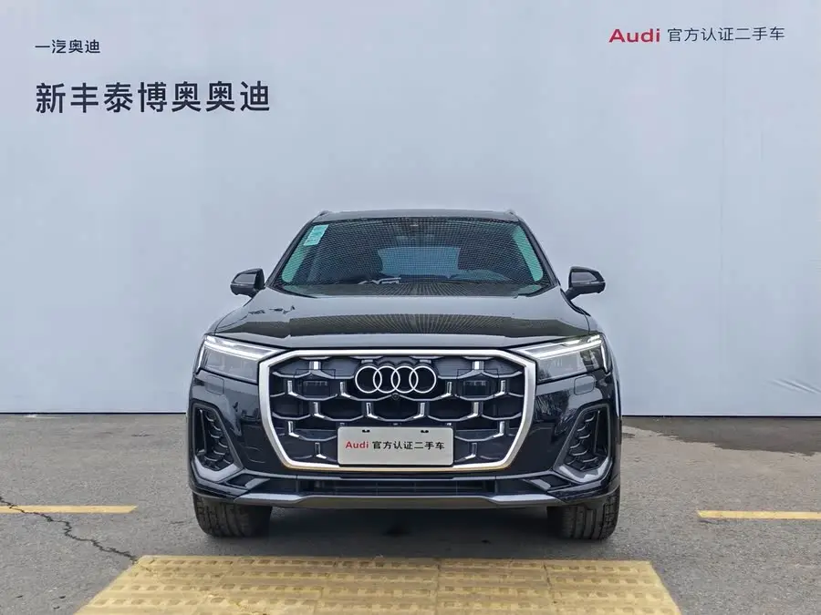 Audi Q7 2024 45 TFSI quattro S line Sport