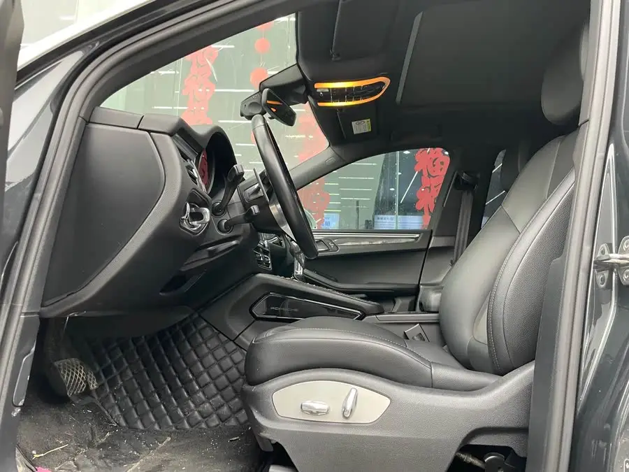 2020 Macan Macan 2.0T