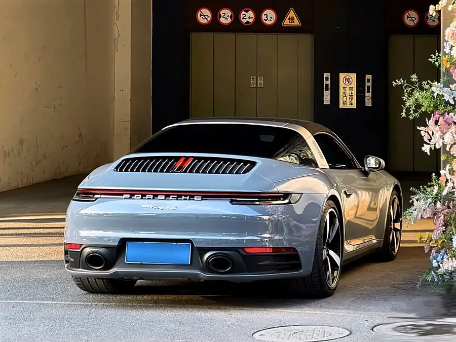 بورشه 911 2023 تارغا 4 3.0T