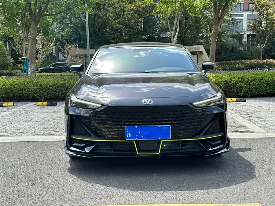 Changan UNI-V 2022 1.5T Sport Edition