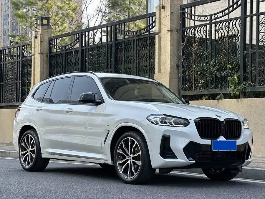 BMW X3 2022 xDrive30i Leading Model M Night Package