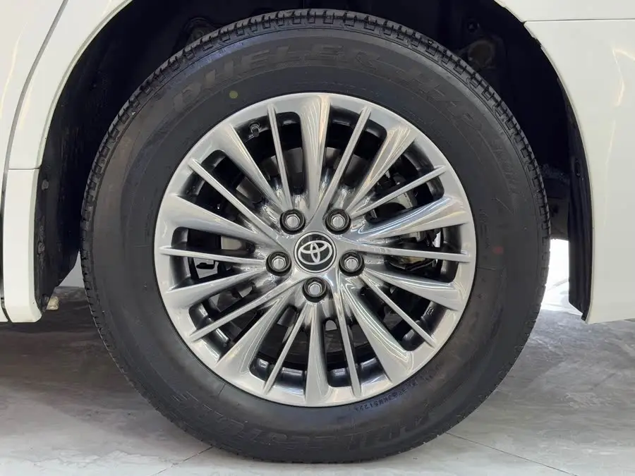 ألفارد 2021 هجين 2.5 لتر فئة مميزة