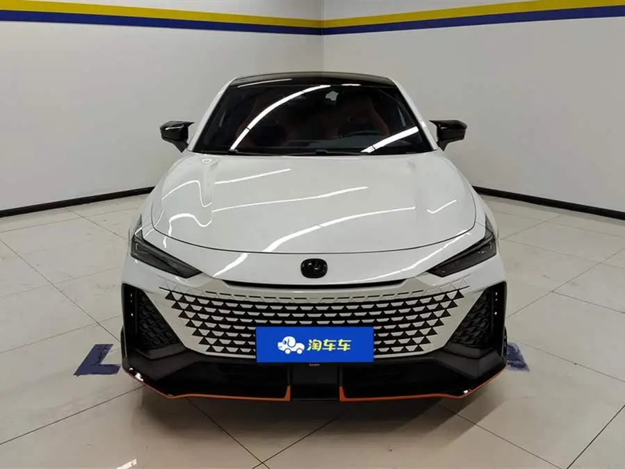 Changan UNI-V 2023 2.0T Leading Speed Edition