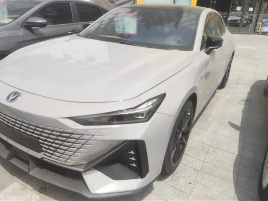 Changan UNI-V 2022 1.5T Excellence