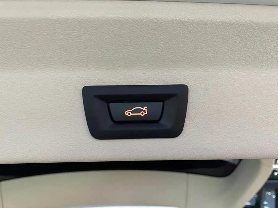 BMW iX3 2023 Leading Edition