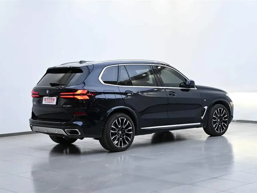 BMW X5 2023 xDrive 40Li M Sport Package