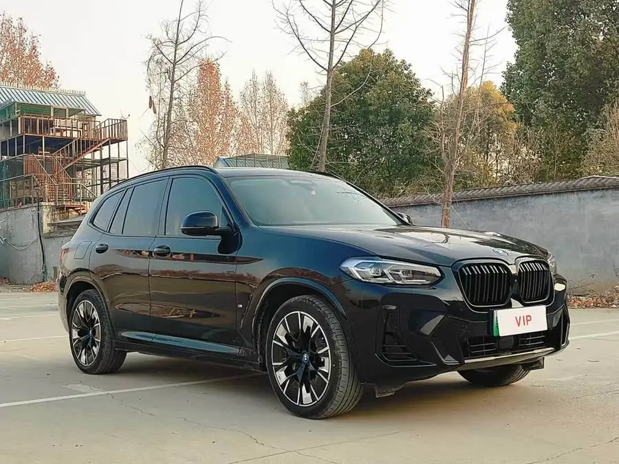 BMW iX3 2024 Leading Edition