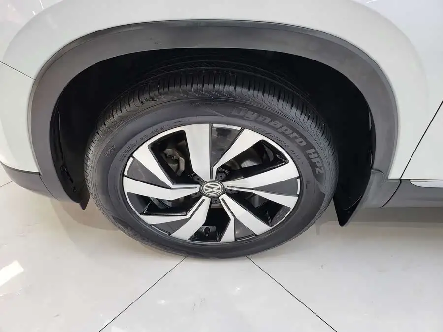 تايرون 2021 330TSI دفع ثنائي النسخة الثلاثين