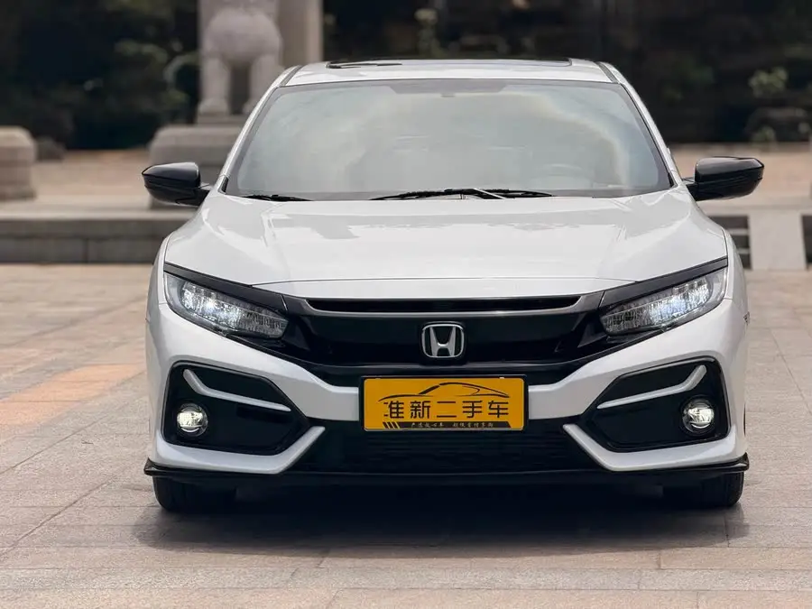 2021 هوندا سيفيك هاتشباك 220تيربو CVT潮酷控