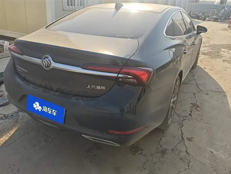 بيوك لاكروس 2021 652T الفاخرة