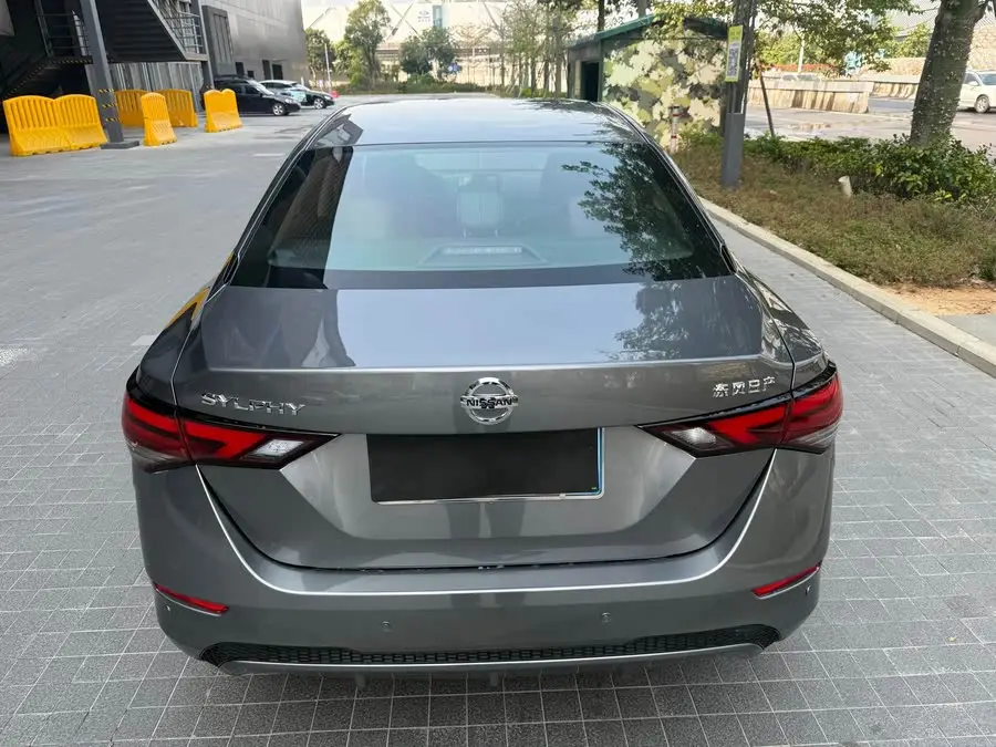 2021 نيسان سيلفي 1.6 لتر XL CVT استمتع بالإصدار