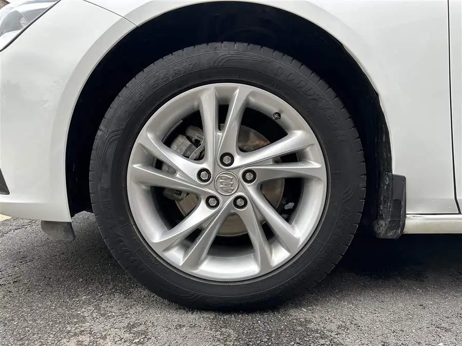 بيوك ريجال 2022 552T النسخة الذكية