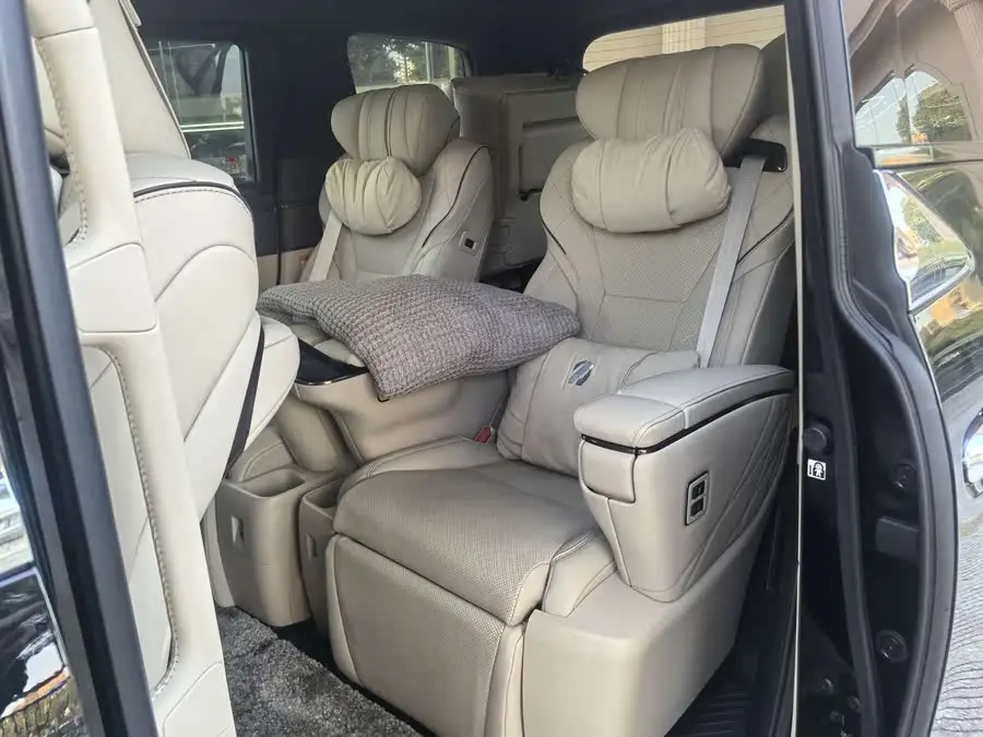 ألفارد 2024 مزدوج المحرك 2.5 لتر نسخة متميزة