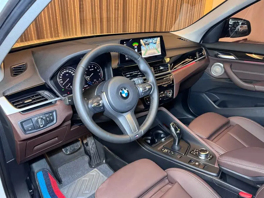 بي إم دبليو X1 2022 sDrive25Li الطراز الرائد