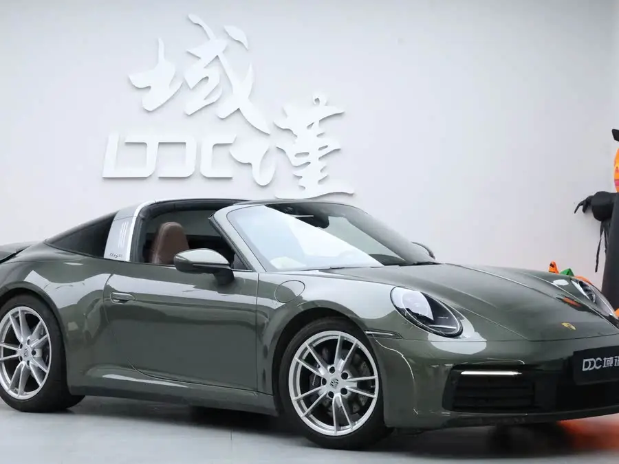 بورش 911 طراز 2023 تارغا 4 3.0T