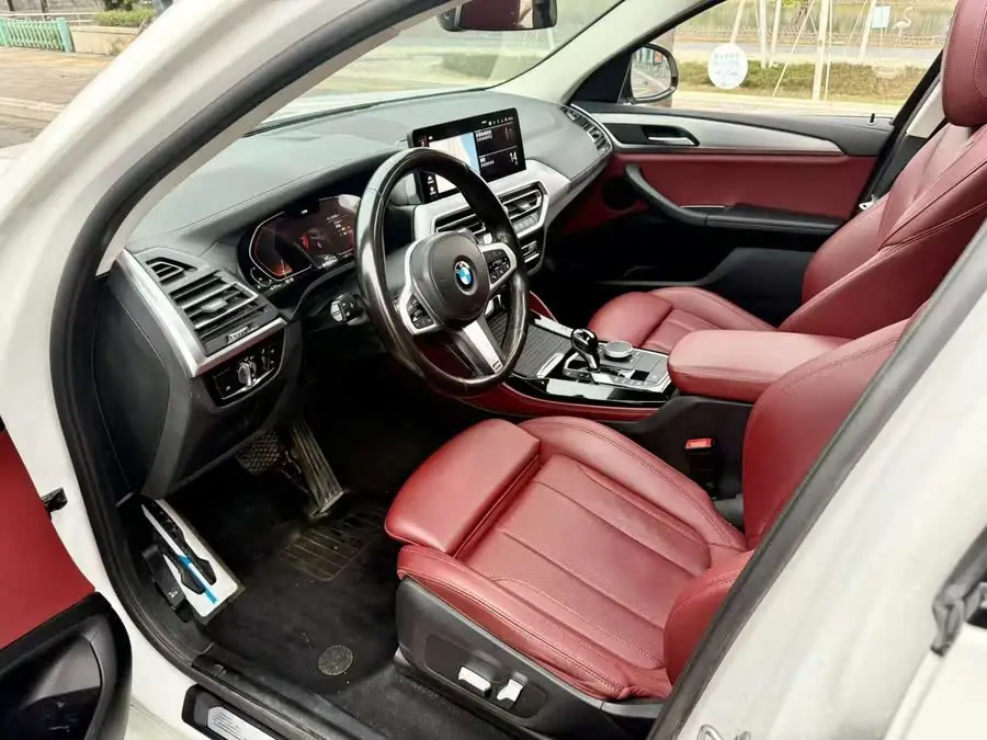 بي إم دبليو X4 2022 xDrive 25i حزمة رياضية M