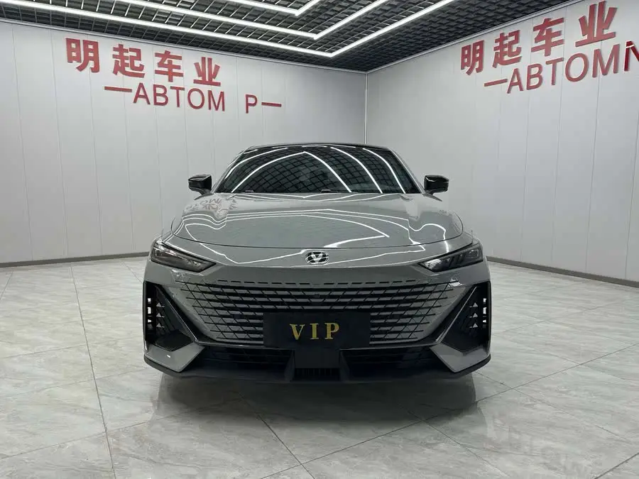 Changan UNI-V 2022 1.5T Premium