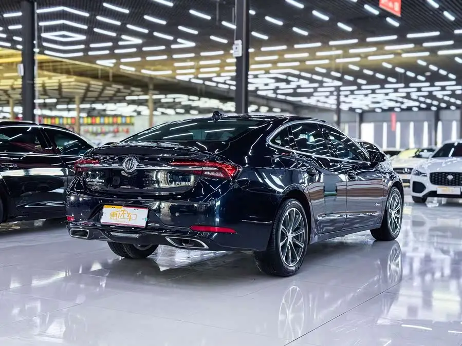 بيوك لاكروس 2022 652T الفاخرة